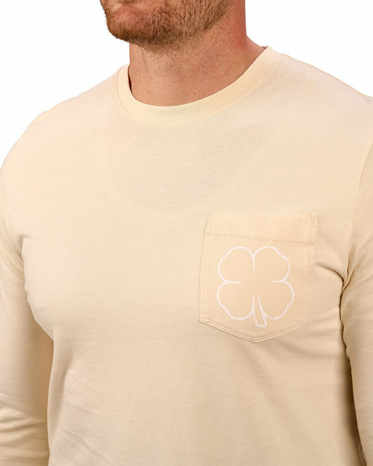 Black Clover Retro Long-Sleeved Cream Graphic T-Shirt