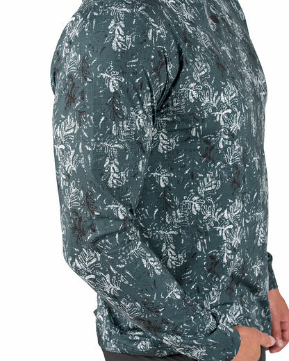 Black Clover Lightweight Soft Men's Black Hoodie for Style and Comfort